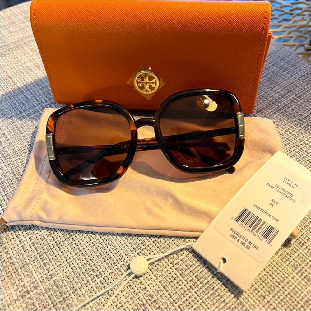 Brand New in original packaging Tory Burch Single T square Sunglasses.